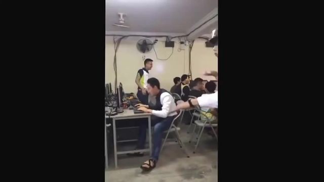 Thành Quẩy Trong Quán Net