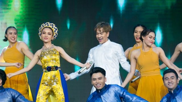 Bèo Dạt Mây Trôi - Tát Nước Đầu Đình (The Remix - Hòa Âm Ánh Sáng 2017)