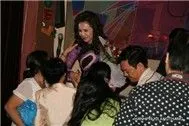 Người Ở Đôi Bờ